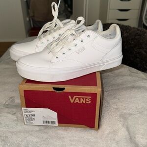 Women’s Seldan Vans White